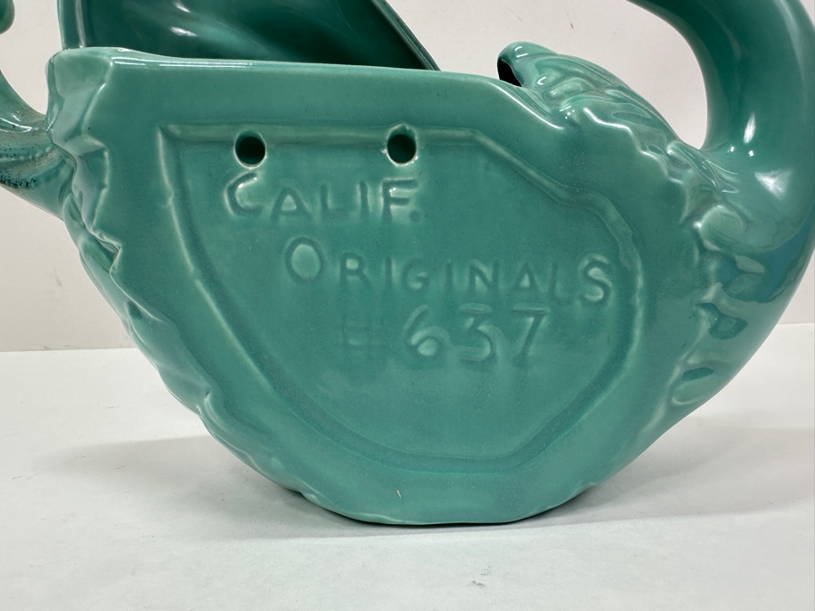 California Originals Mid Century Pottery Swan Wall Pocket Planter [Photo 3]