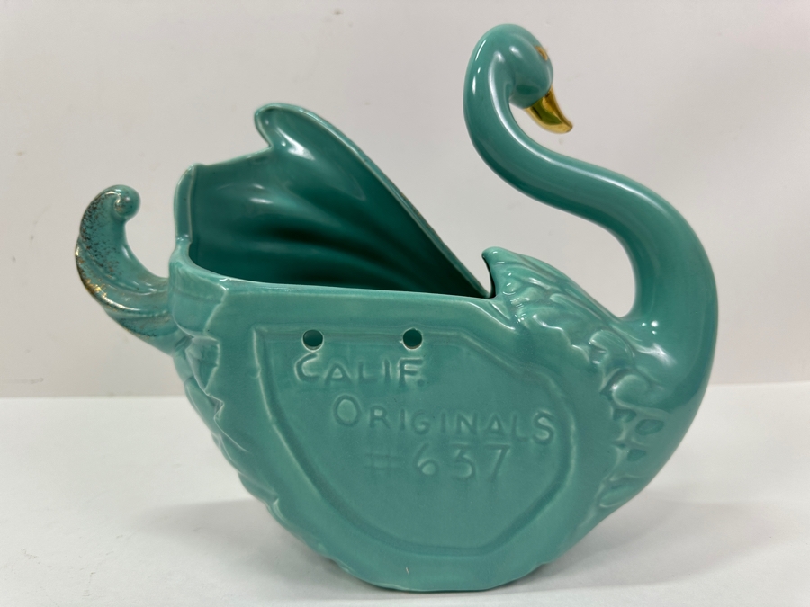 California Originals Mid Century Pottery Swan Wall Pocket Planter [Photo 2]
