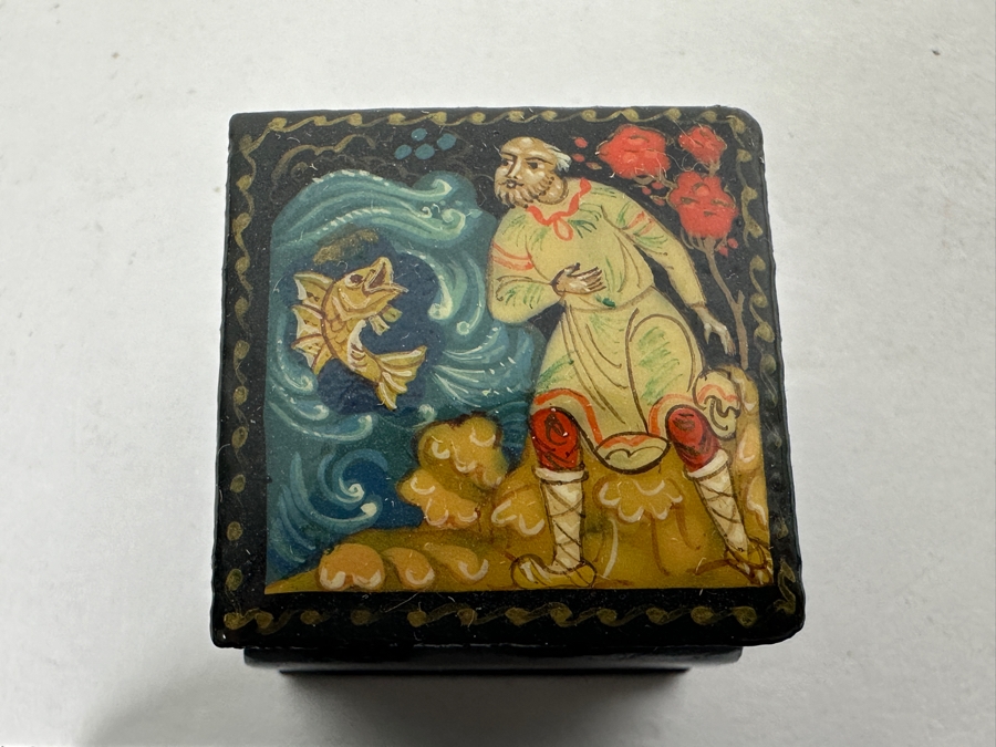 (3) Signed Miniature Russian Hand Painted Lacquer Boxes 1-1/8'W [Photo 4]