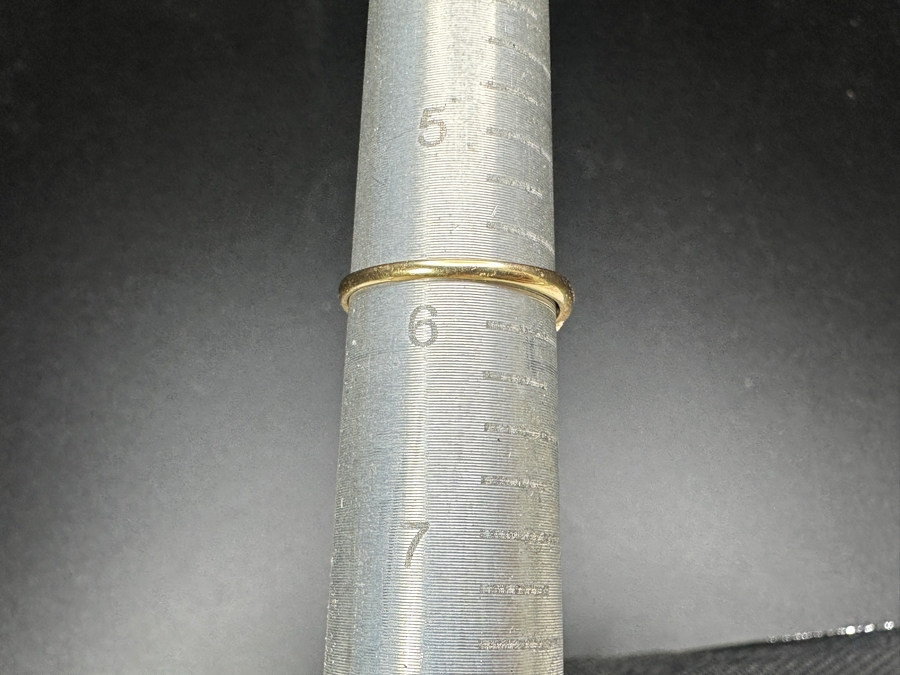 14k Gold 14x7mm Imitation Ruby Ring Size 5.75 2.5g Retails $600 [Photo 8]