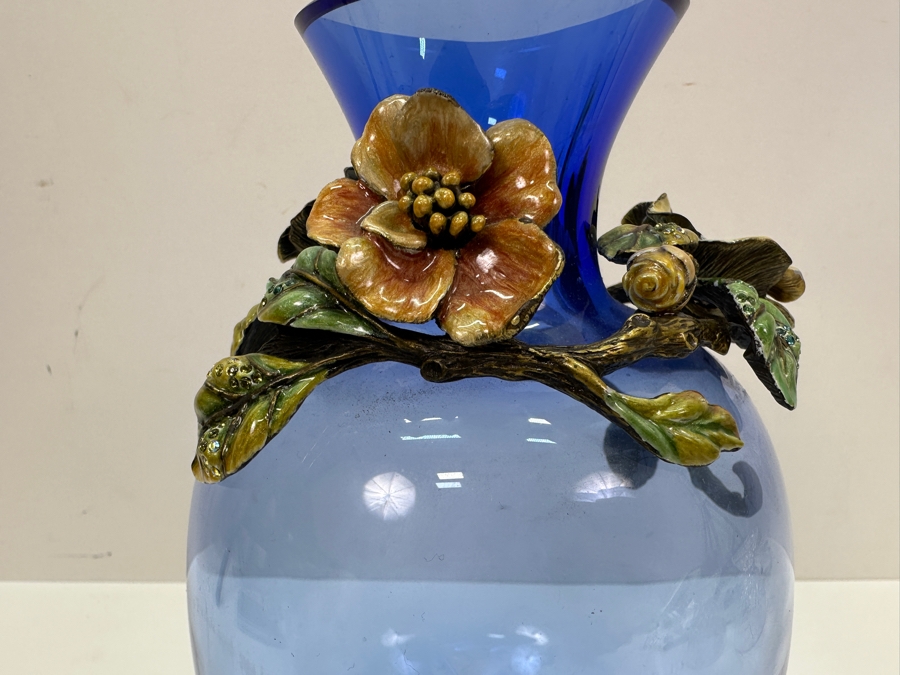 Jay Strongwater Blue Glass Vase With Floral Metal Ornamentation 8.5'H Retails $850 [Photo 5]