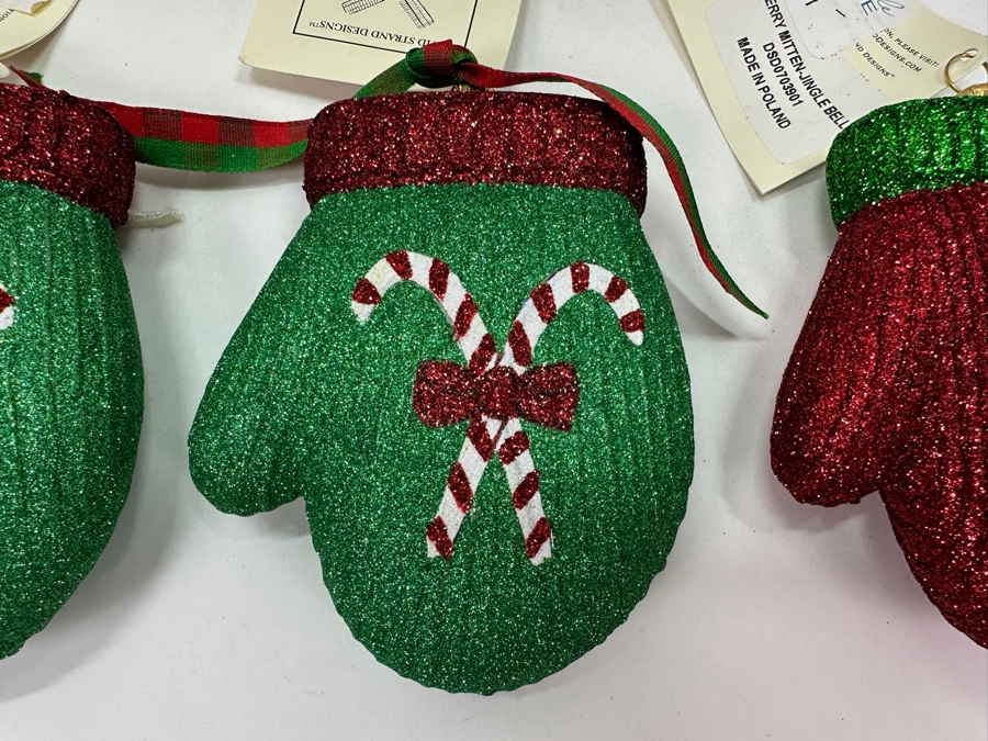 (4) David Strand Handmade Glass Mitten Christmas Ornaments Retails $256 [Photo 3]