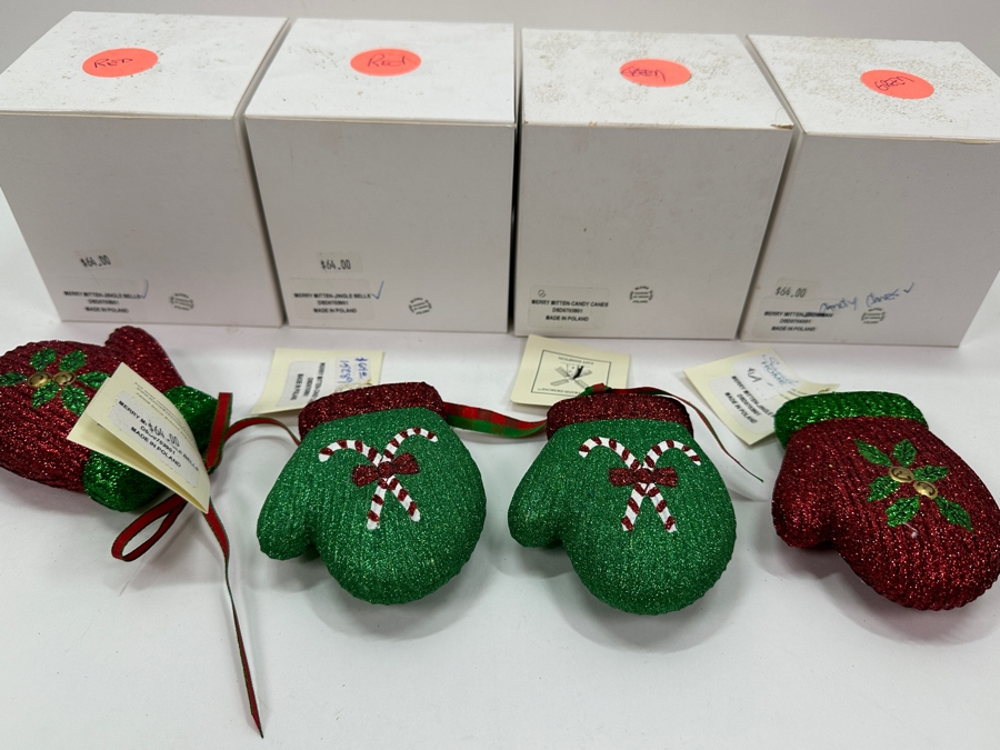 (4) David Strand Handmade Glass Mitten Christmas Ornaments Retails $256 [Photo 10]