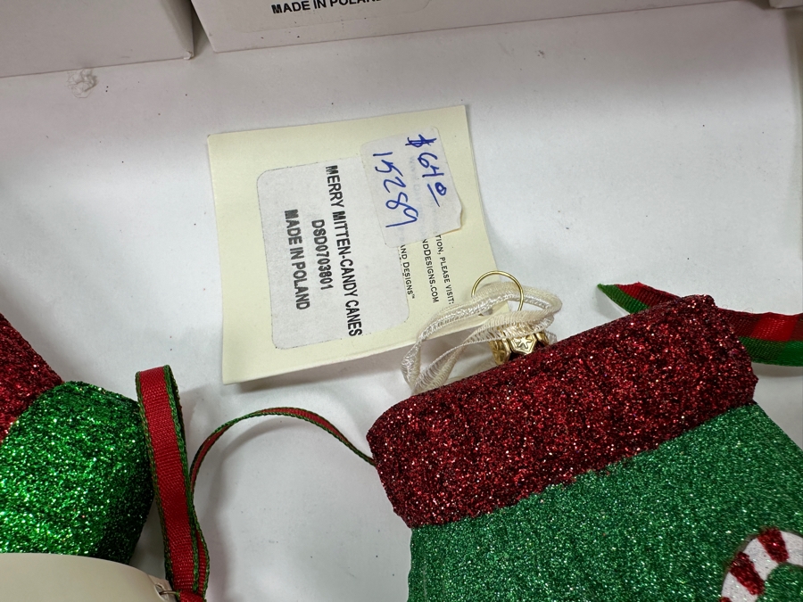 (4) David Strand Handmade Glass Mitten Christmas Ornaments Retails $256 [Photo 8]