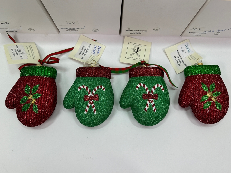 (4) David Strand Handmade Glass Mitten Christmas Ornaments Retails $256 [Photo 2]