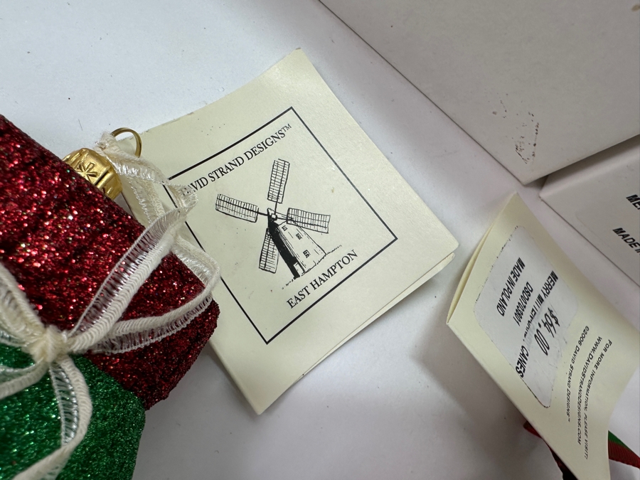 (4) David Strand Handmade Glass Merry-Mitten Candy Cane Christmas Ornaments Retails $256 [Photo 4]