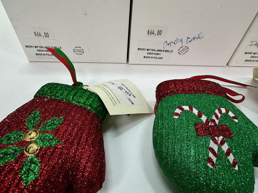 (4) David Strand Handmade Glass Mitten Christmas Ornaments Retails $256 [Photo 7]
