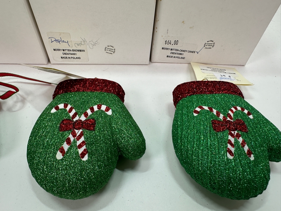 (4) David Strand Handmade Glass Mitten Christmas Ornaments Retails $256 [Photo 8]