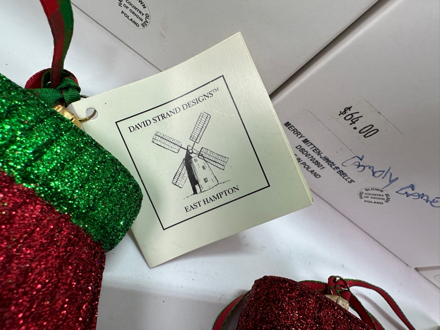 (4) David Strand Handmade Glass Mitten Christmas Ornaments Retails $256 [Photo 5]