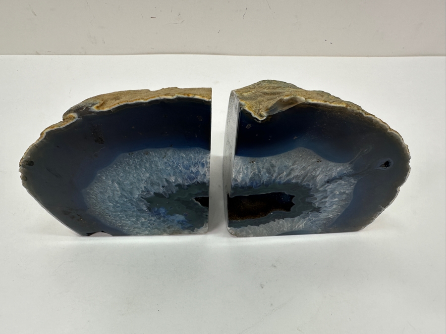 Pair of Blue Agate Geode Bookends 4.5'W x 5'H [Photo 3]