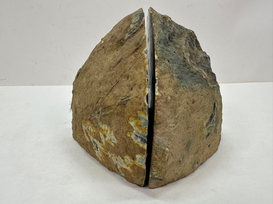 Pair of Blue Agate Geode Bookends 4.5'W x 5'H [Photo 7]