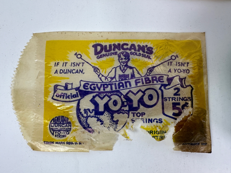 Just Added - Original Oversized Wooden Duncan Yo-Yo YoYo 4.5'W With Six New Old Stock Duncan Egyptian Fibre Yo-Yo Strings [Photo 8]