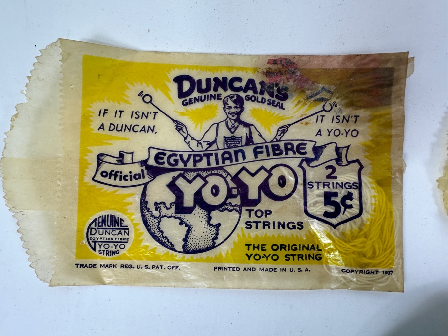 Just Added - Original Oversized Wooden Duncan Yo-Yo YoYo 4.5'W With Six New Old Stock Duncan Egyptian Fibre Yo-Yo Strings [Photo 7]