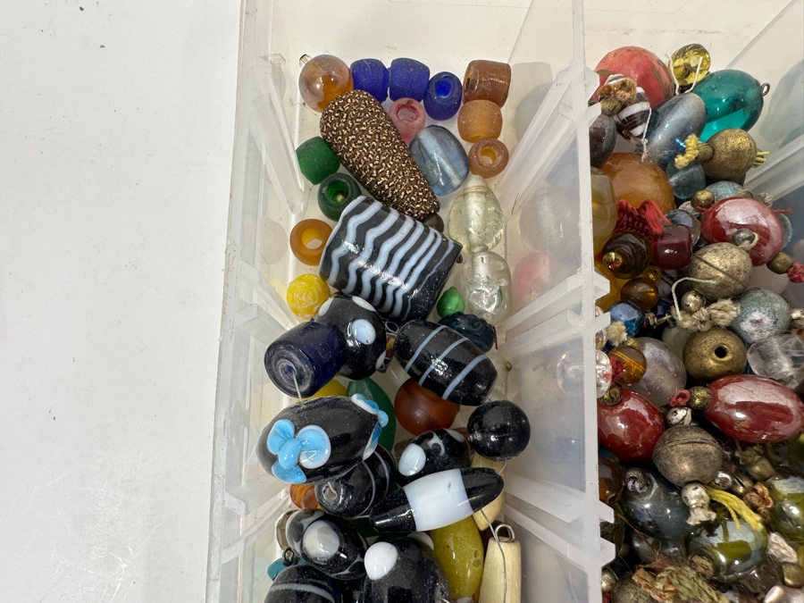Just Added - Collection Of Various Beads [Photo 2]