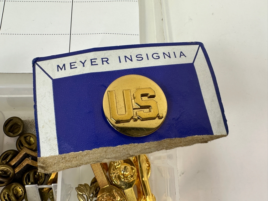 Just Added - Collection Of Various Military Pins & Tie Clips [Photo 15]