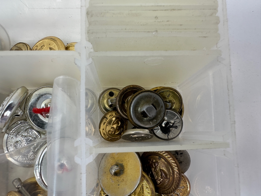 Just Added - Collection Of Various Military Pins & Buttons [Photo 16]