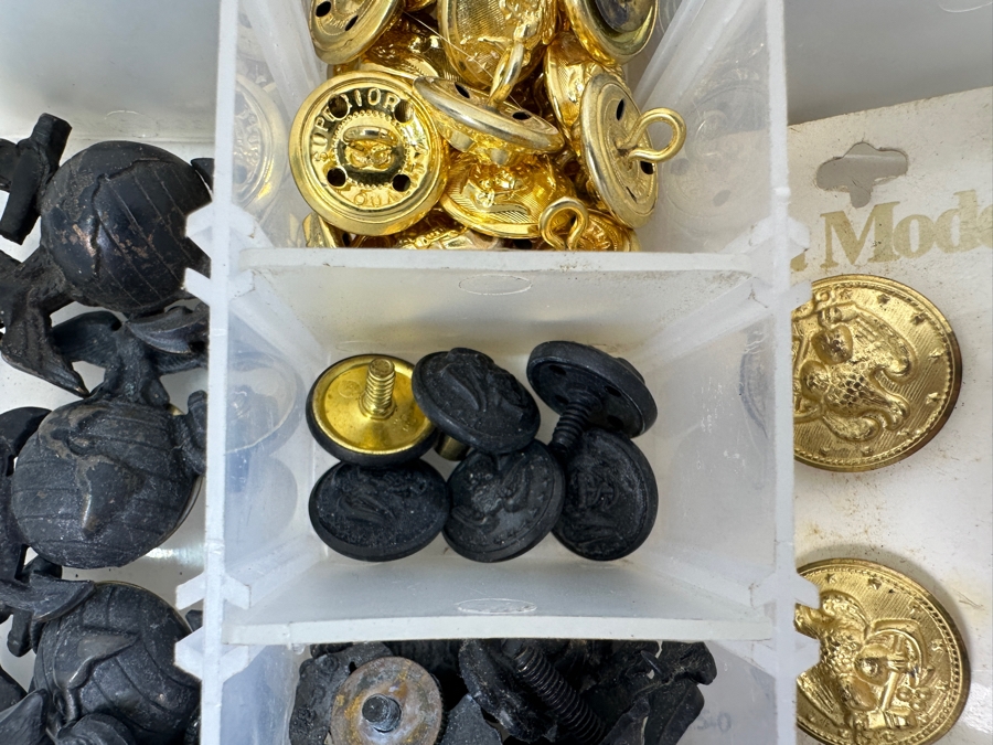 Just Added - Collection Of Various Military Pins & Buttons [Photo 6]