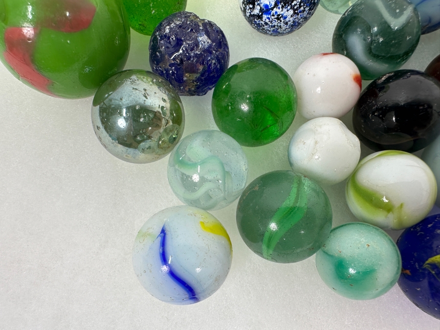 Just Added - Vintage Collection Of Glass Marbles Including Shooters Taws Largest Marble Is 1.75'W [Photo 12]