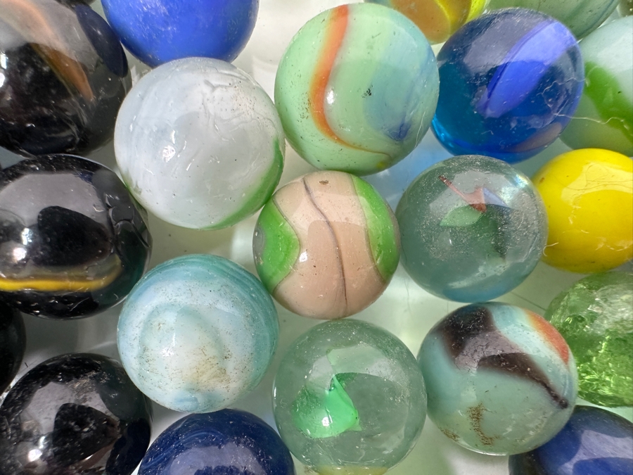 Just Added - Huge Vintage Collection Of Glass Marbles - See Photos 16.5 X 12.5 [Photo 32]