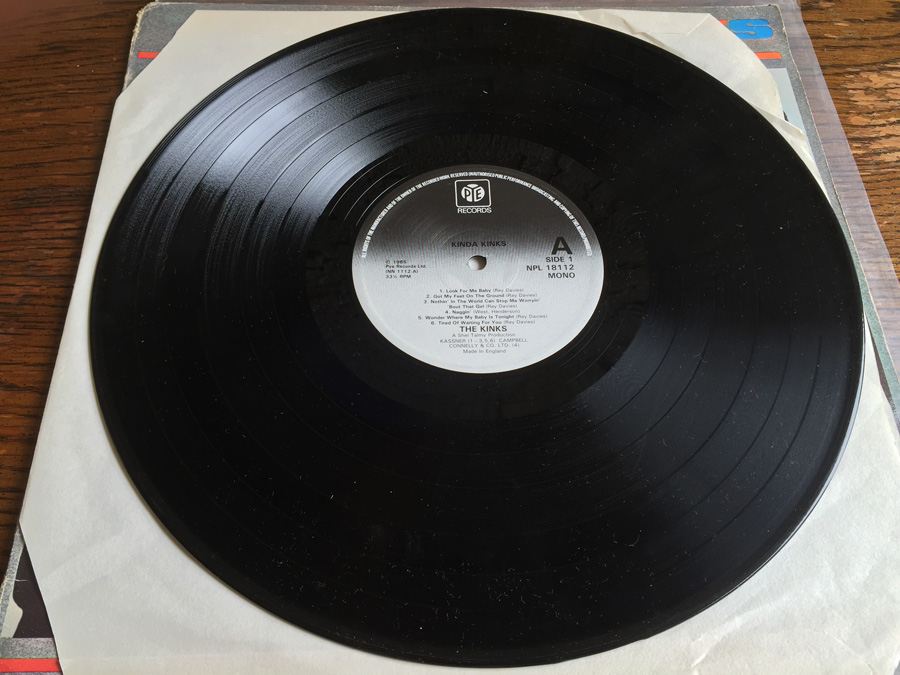 Kinks, The ‎- Kinda Kinks - Pye Records ‎- NPL 18112  [Photo 3]