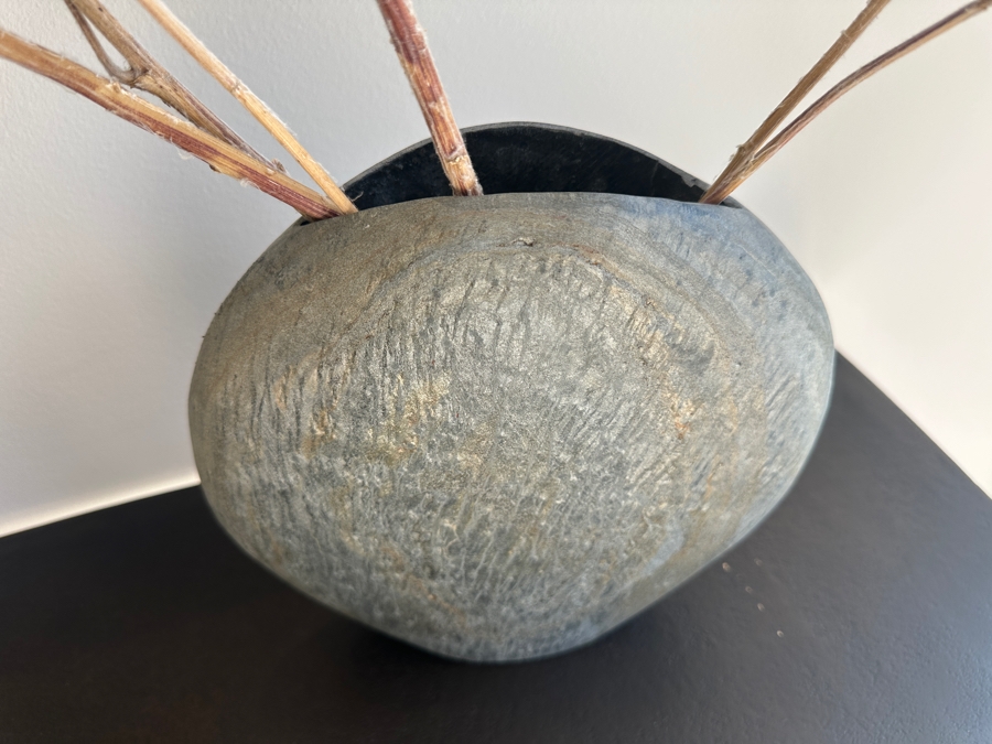 Metal Vase 10W X 10H (No Flowers) [Photo 2]