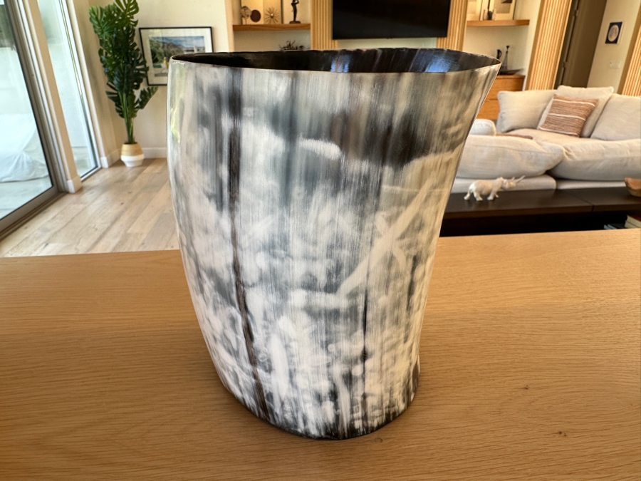 Fairkind Ankole Horn Kibwe Utensil Holder 7'W x 7'H [Photo 3]