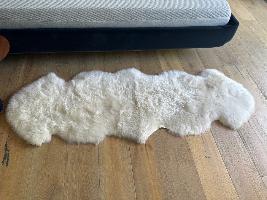 Pottery Barn Sheepskin Rug 2’ X 6’ [Photo 4]