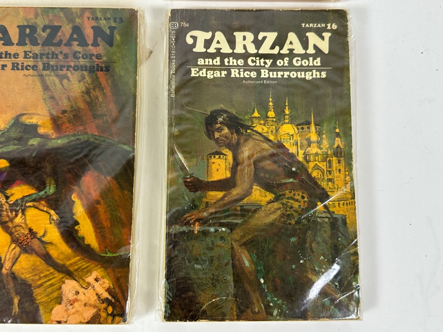 (6) Edgar Rice Burroughs Tarzan Paperback Books [Photo 7]