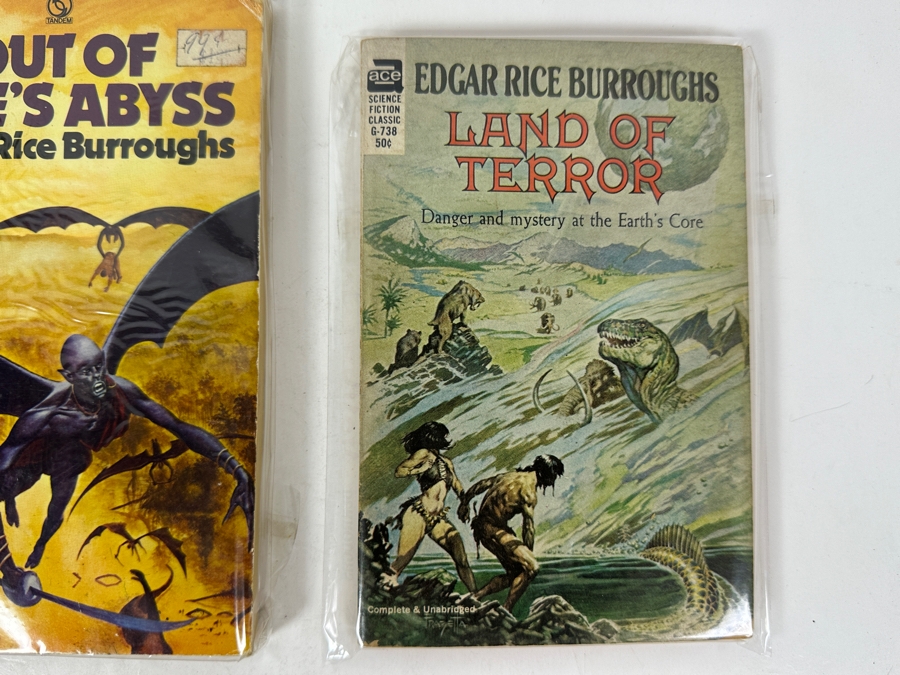 (6) Edgar Rice Burroughs Various Paperback Books [Photo 4]