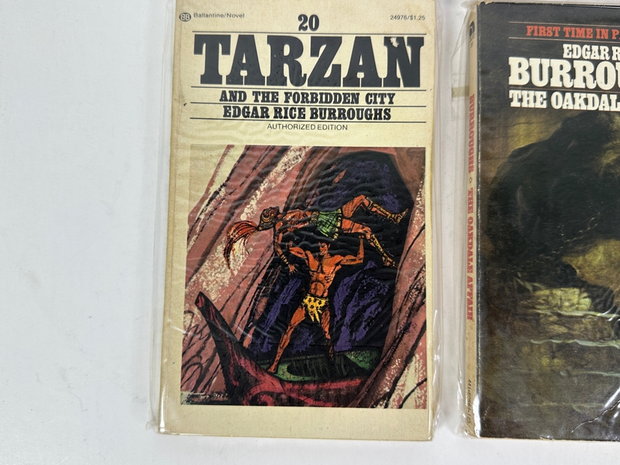 (6) Edgar Rice Burroughs Tarzan & Other Paperback Books [Photo 5]