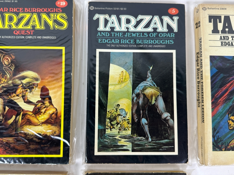 (6) Edgar Rice Burroughs Tarzan & Other Paperback Books [Photo 3]