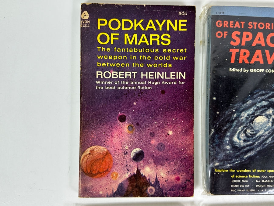(6) Science Fiction Paperback Books [Photo 2]