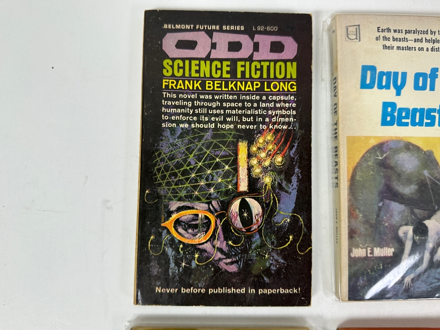 (6) Science Fiction Paperback Books [Photo 2]