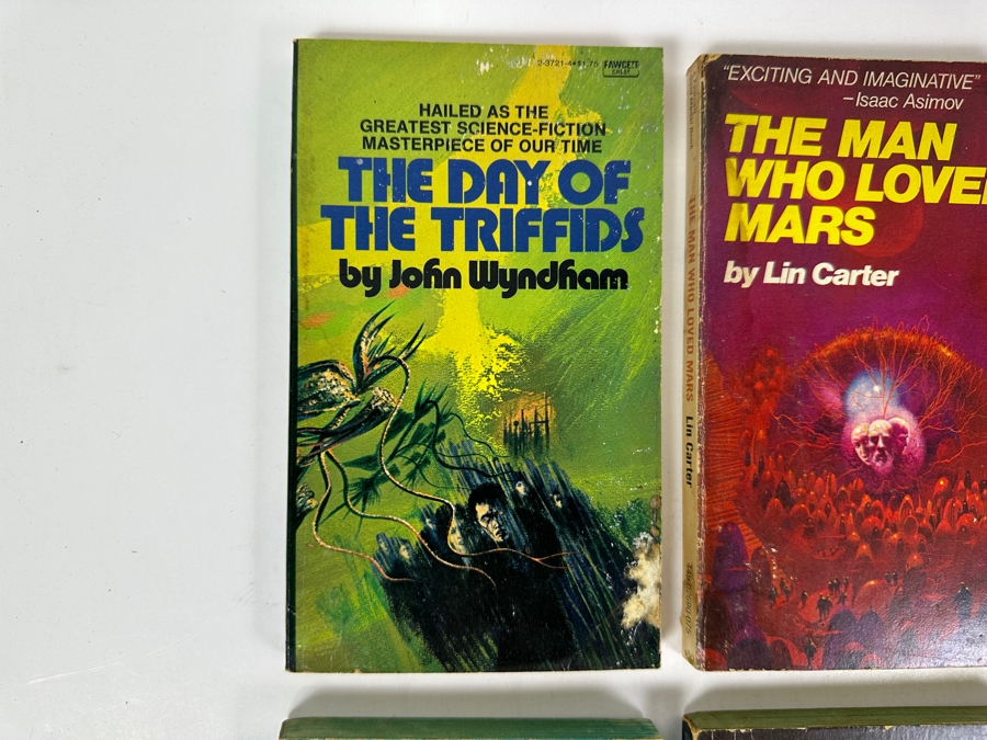 (6) Science Fiction Paperback Books [Photo 2]