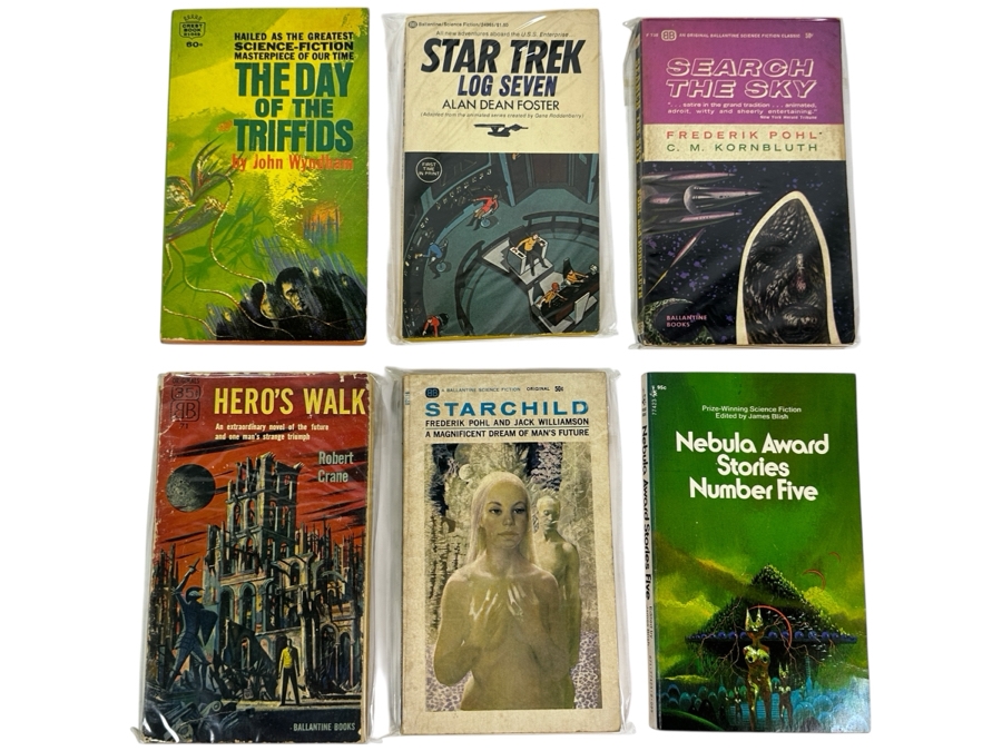 (6) Science Fiction Paperback Books