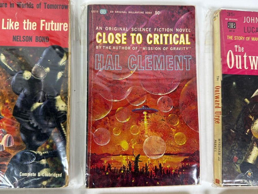 (6) Science Fiction Paperback Books [Photo 3]