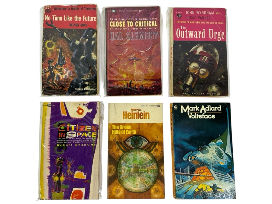 (6) Science Fiction Paperback Books