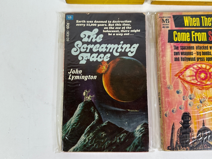 (6) Science Fiction Paperback Books [Photo 5]
