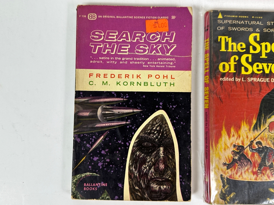 (6) Science Fiction Paperback Books [Photo 5]