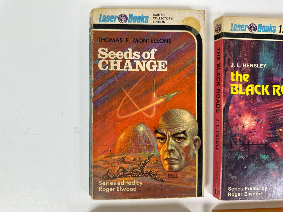 (6) Science Fiction Paperback Books [Photo 2]