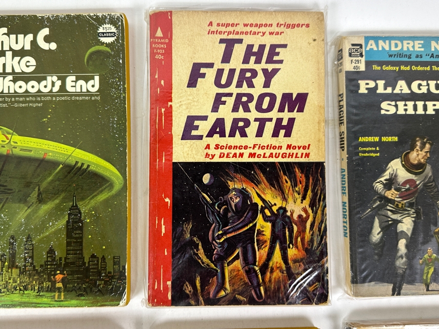 (6) Science Fiction Paperback Books [Photo 3]