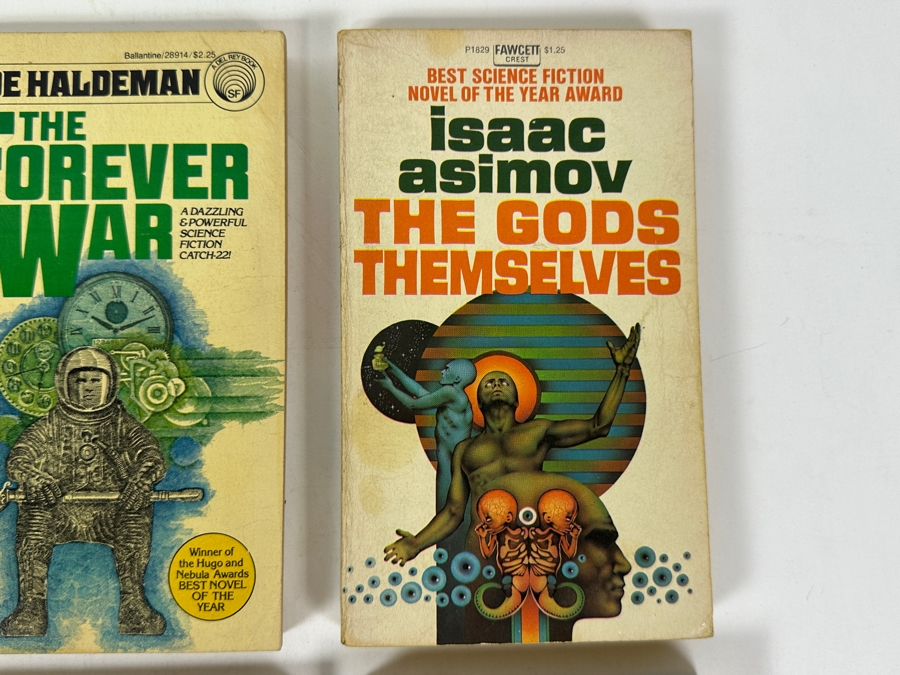(6) Science Fiction Paperback Books [Photo 4]
