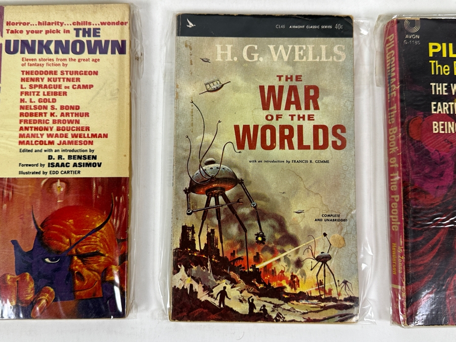 (6) Science Fiction Paperback Books [Photo 7]