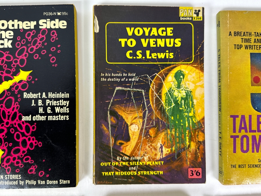 (6) Science Fiction Paperback Books [Photo 3]