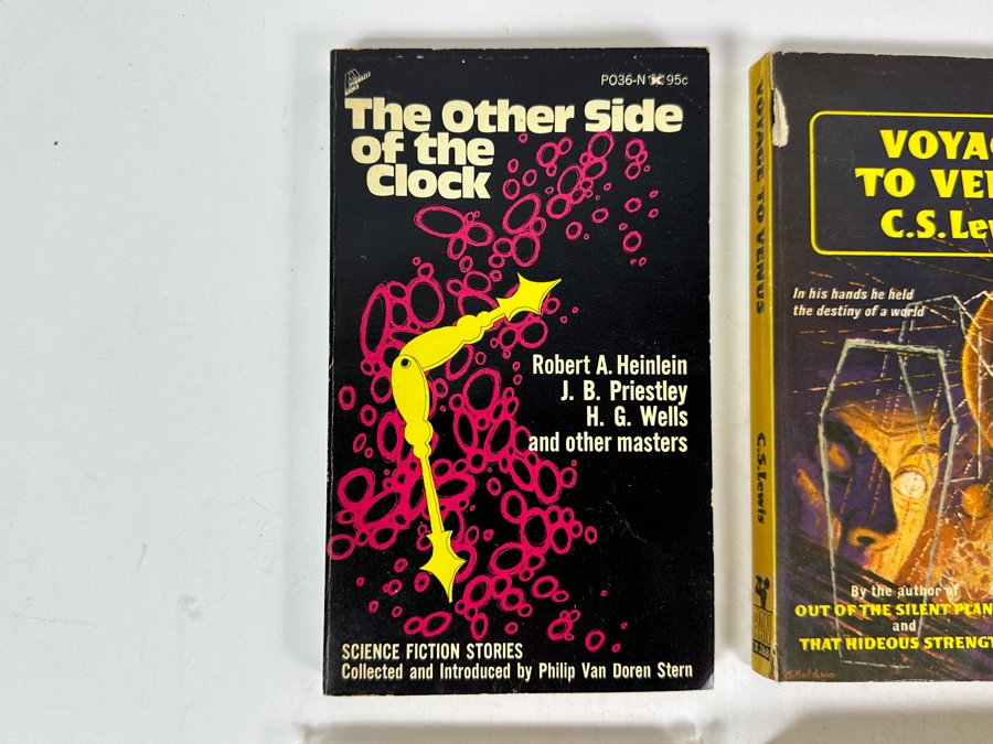 (6) Science Fiction Paperback Books [Photo 2]