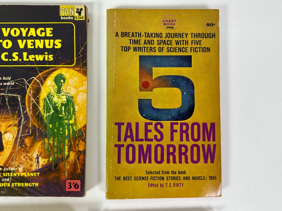 (6) Science Fiction Paperback Books [Photo 4]