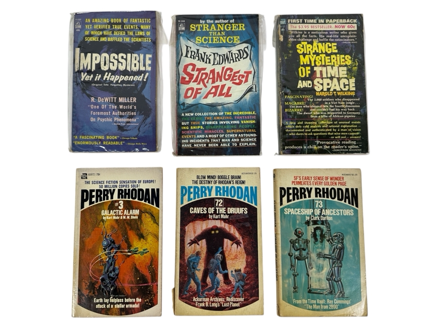 (6) Science Fiction Paperback Books