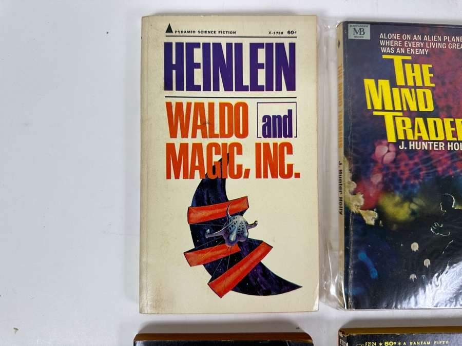 (6) Science Fiction Paperback Books [Photo 2]