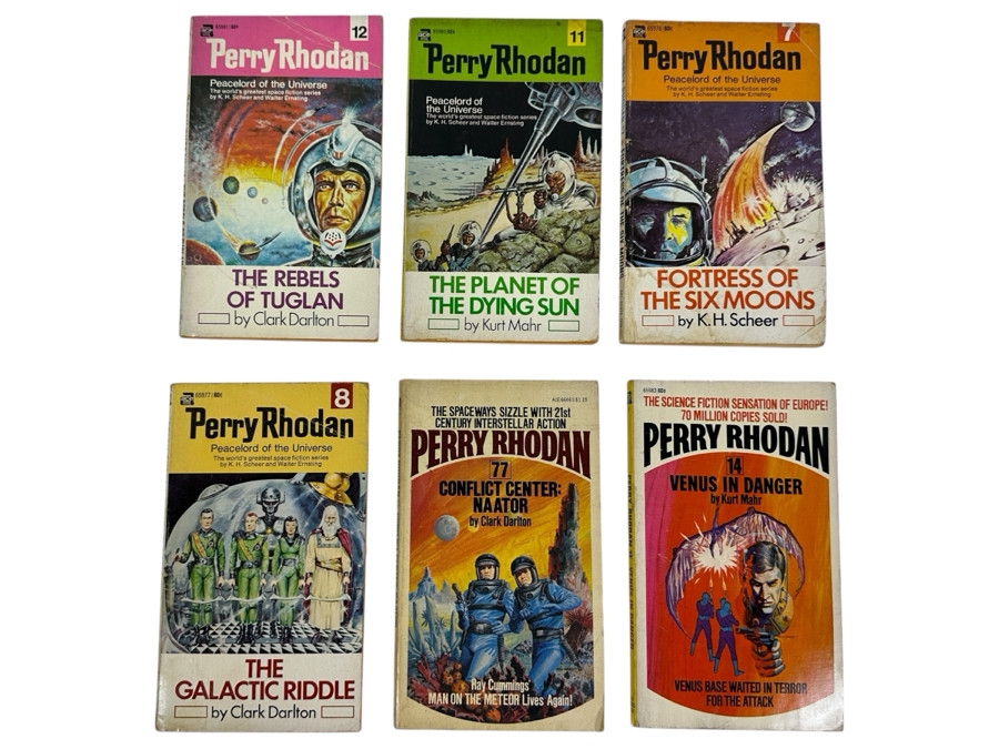 (6) Science Fiction Paperback Books