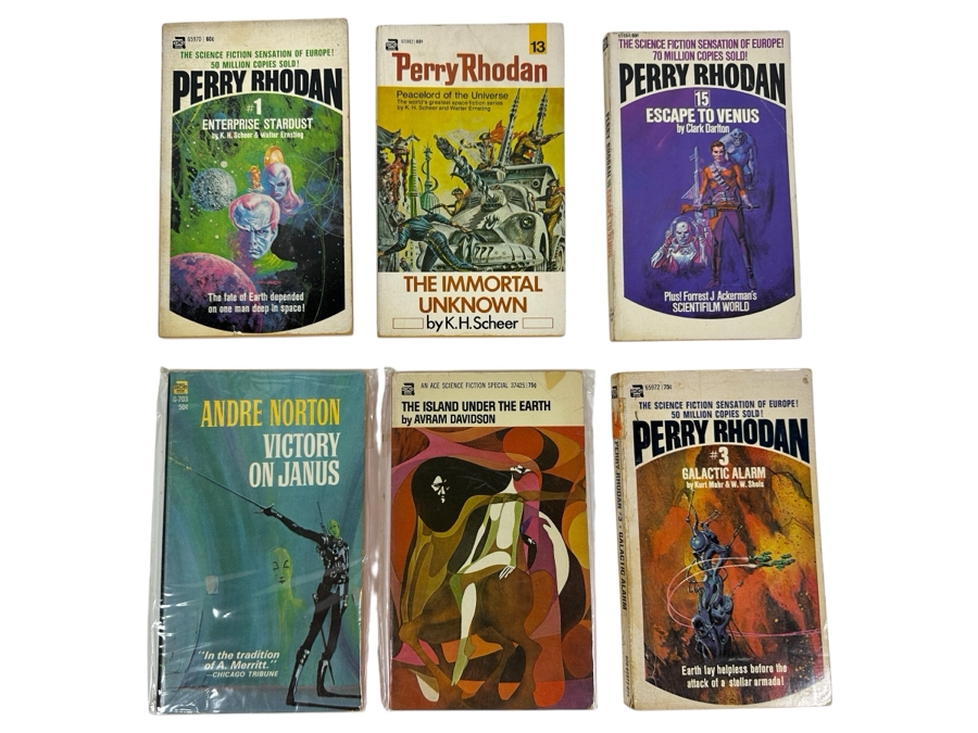 (6) Science Fiction Paperback Books